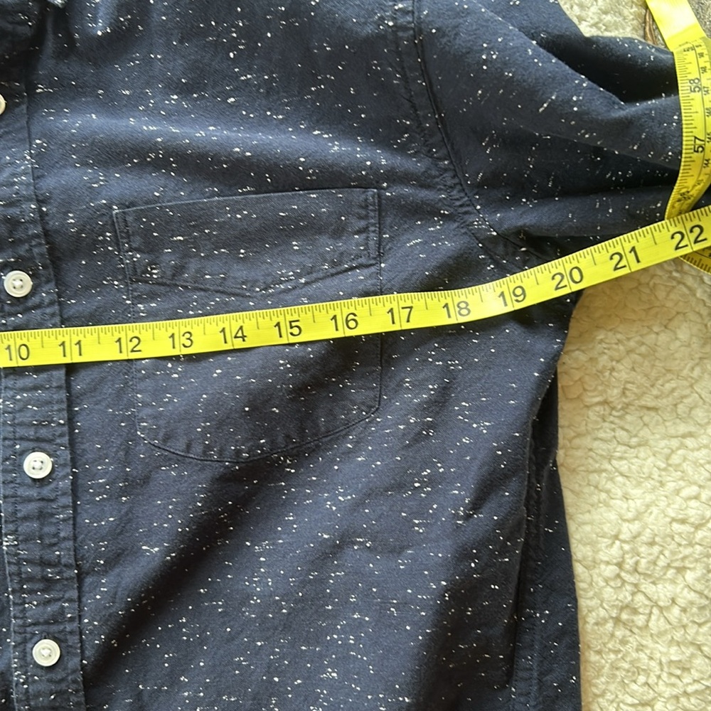 J. Crew Factory Men’s Navy Blue Speckle Button Down Shirt - Picture 6 of 6